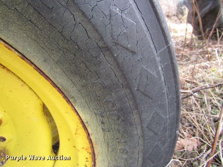 image for item FD9331 1941 John Deere A tractor