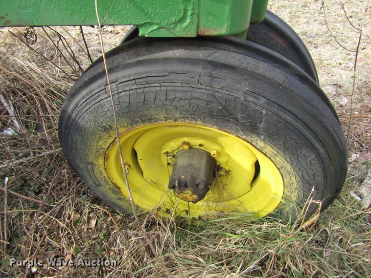 image for item FD9331 1941 John Deere A tractor