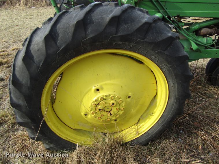 image for item FD9331 1941 John Deere A tractor