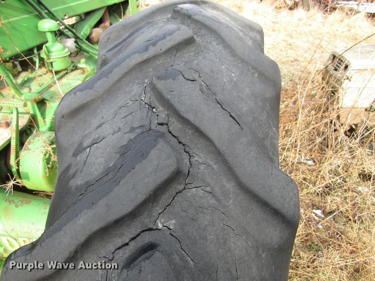 image for item FD9331 1941 John Deere A tractor