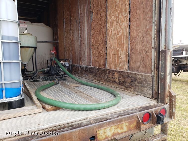 image for item GA9372 2001 Great Dane sprayer support trailer