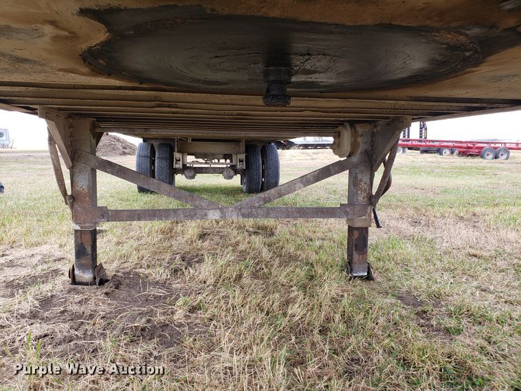 image for item GA9372 2001 Great Dane sprayer support trailer