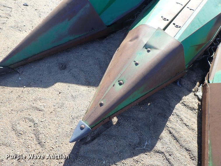 image for item GF9615 John Deere 653A row crop head