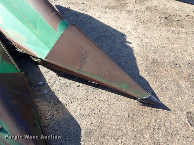 image for item GF9615 John Deere 653A row crop head