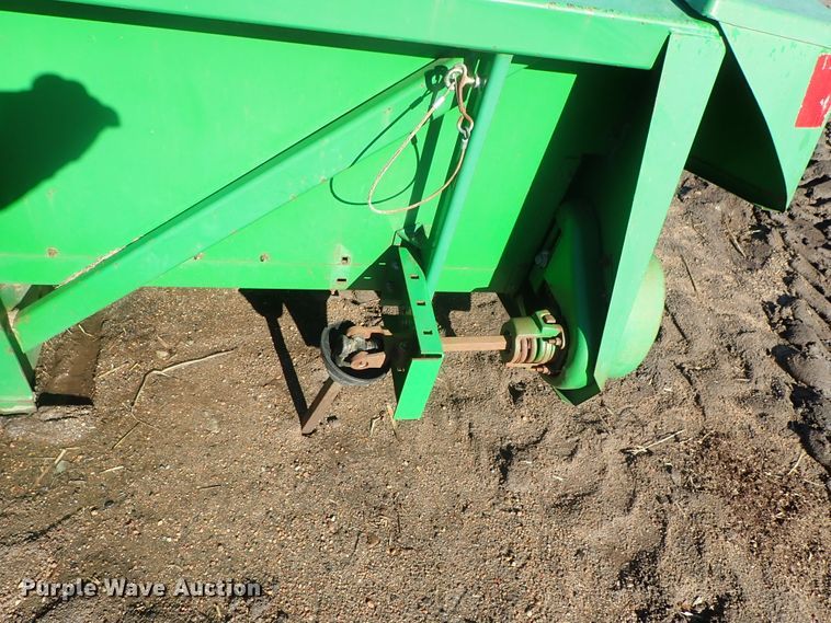 image for item GF9615 John Deere 653A row crop head