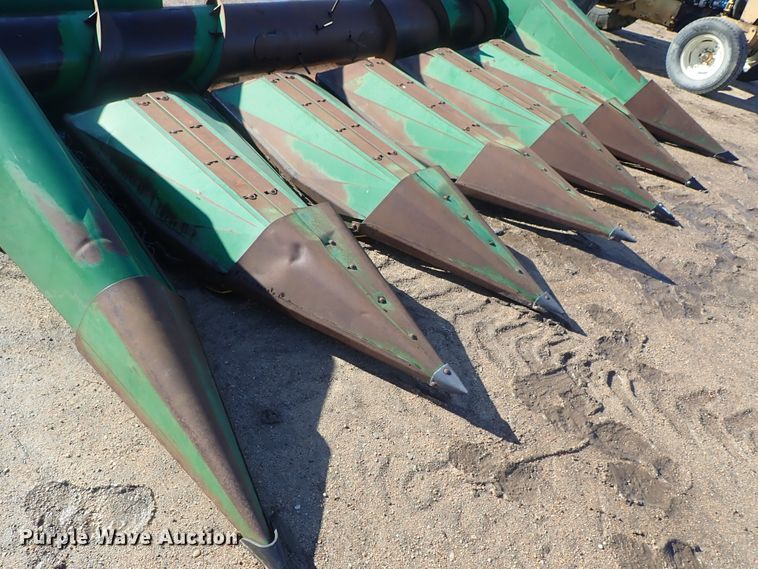 image for item GF9615 John Deere 653A row crop head