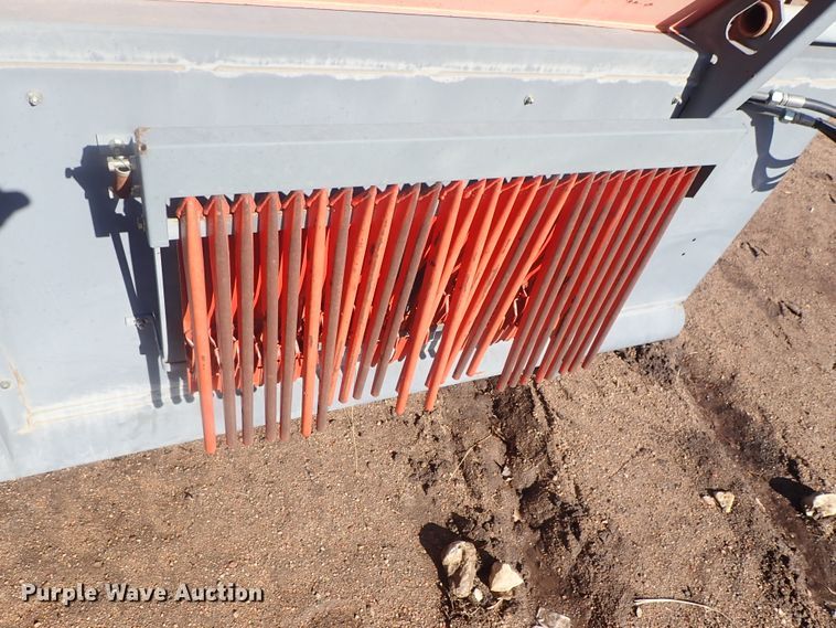 image for item GF9617 2003 AGCO flex head