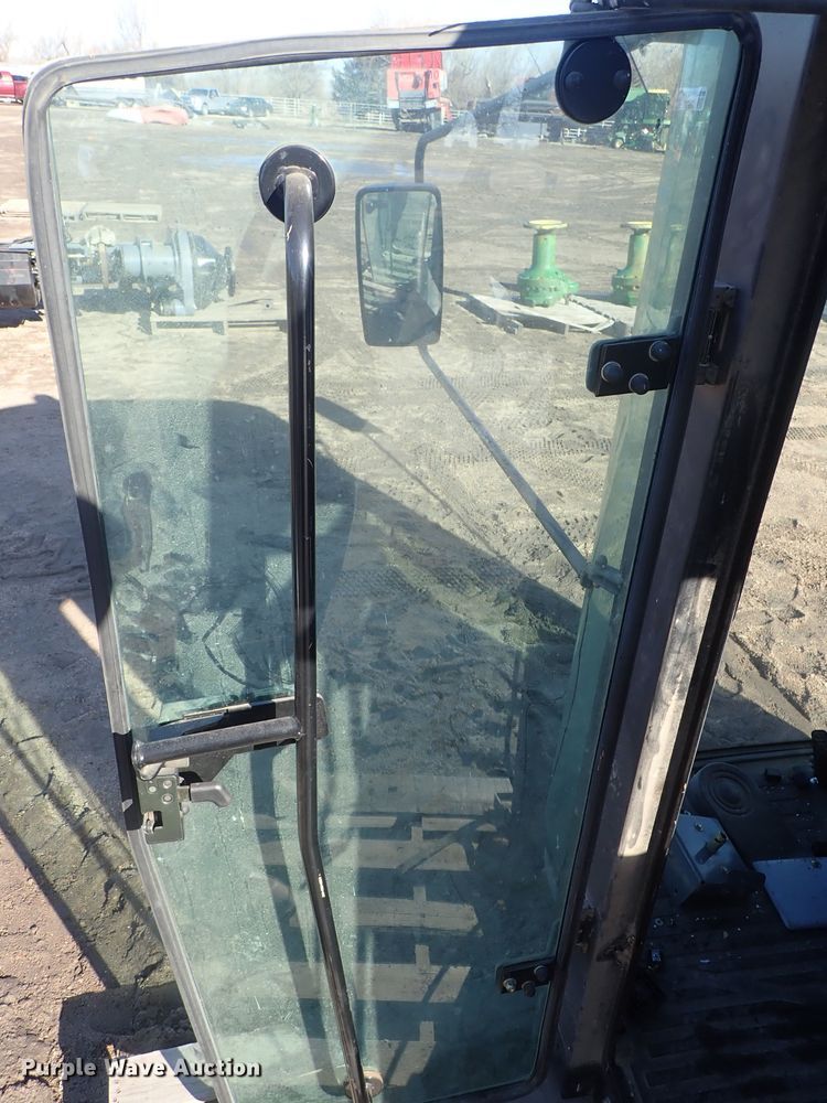 image for item GF9618 Massey-Ferguson combine cab