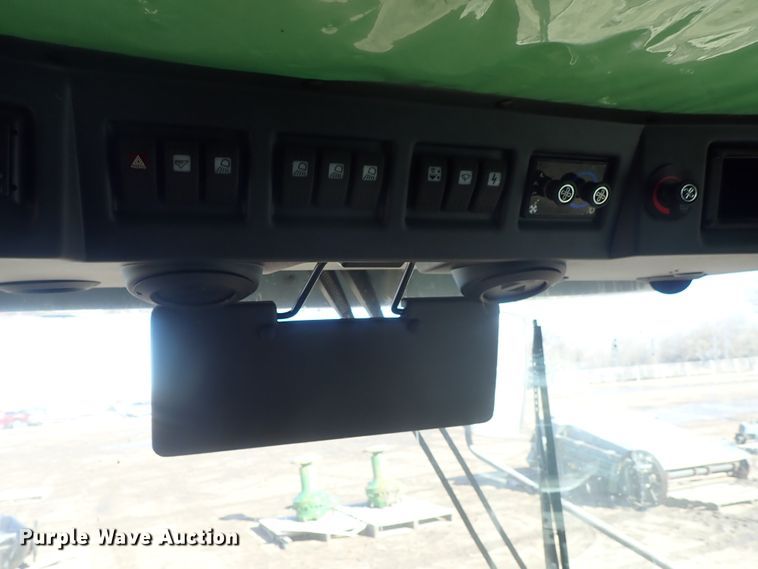 image for item GF9618 Massey-Ferguson combine cab