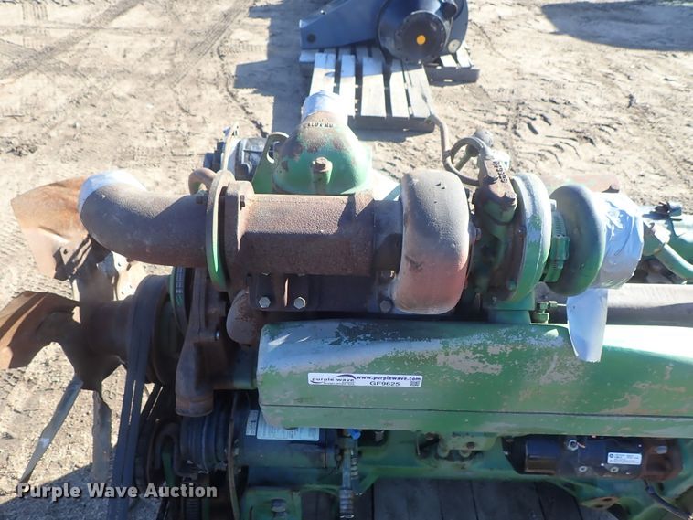 image for item GF9625 John Deere six cylinder diesel engine