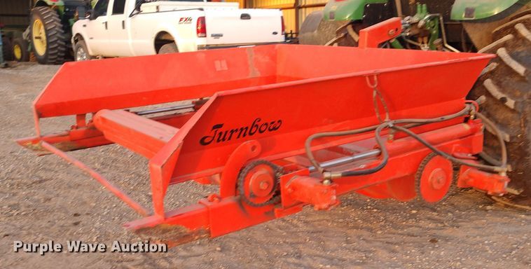 image for item H1248 Turnbow bale unroller