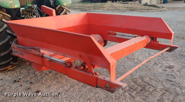 image for item H1248 Turnbow bale unroller