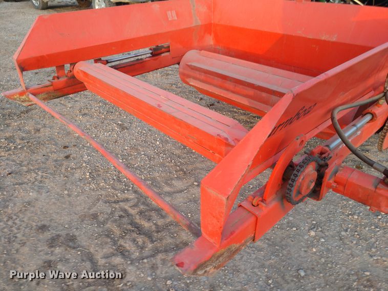 image for item H1248 Turnbow bale unroller