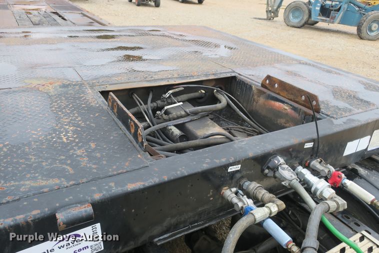 image for item DB10131 1989 Trail King HT Series 20 drop deck equipment trailer