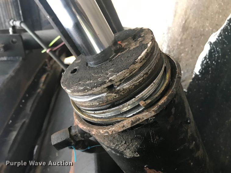 image for item DB10131 1989 Trail King HT Series 20 drop deck equipment trailer