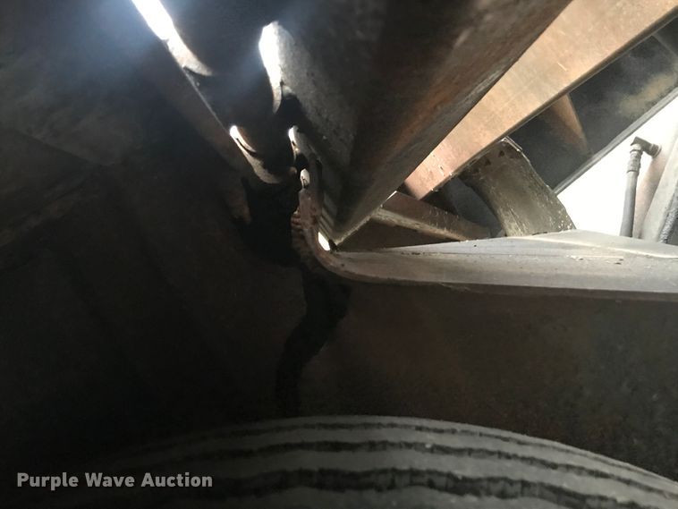 image for item DB10131 1989 Trail King HT Series 20 drop deck equipment trailer