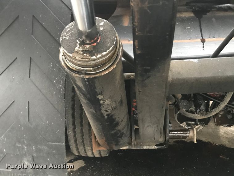 image for item DB10131 1989 Trail King HT Series 20 drop deck equipment trailer