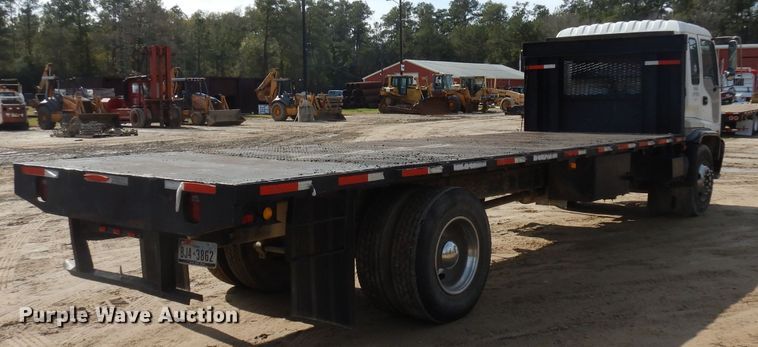 image for item DD3033 2000 Isuzu FTR flatbed truck