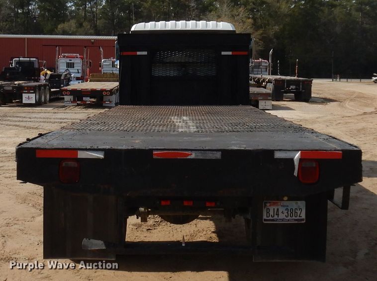 image for item DD3033 2000 Isuzu FTR flatbed truck