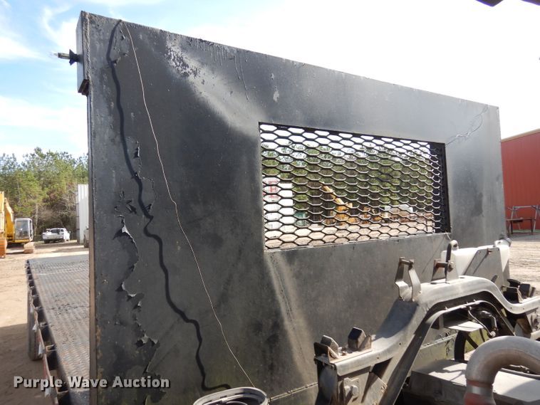 image for item DD3033 2000 Isuzu FTR flatbed truck