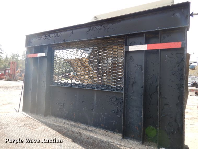 image for item DD3033 2000 Isuzu FTR flatbed truck