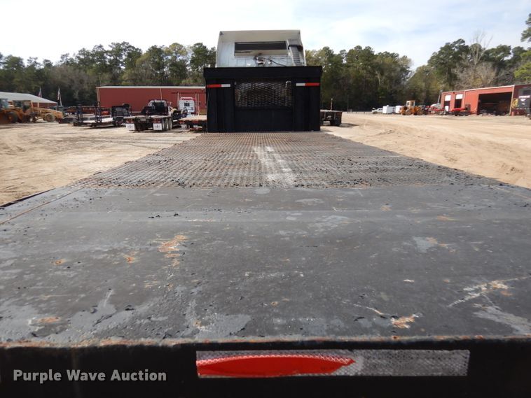 image for item DD3033 2000 Isuzu FTR flatbed truck