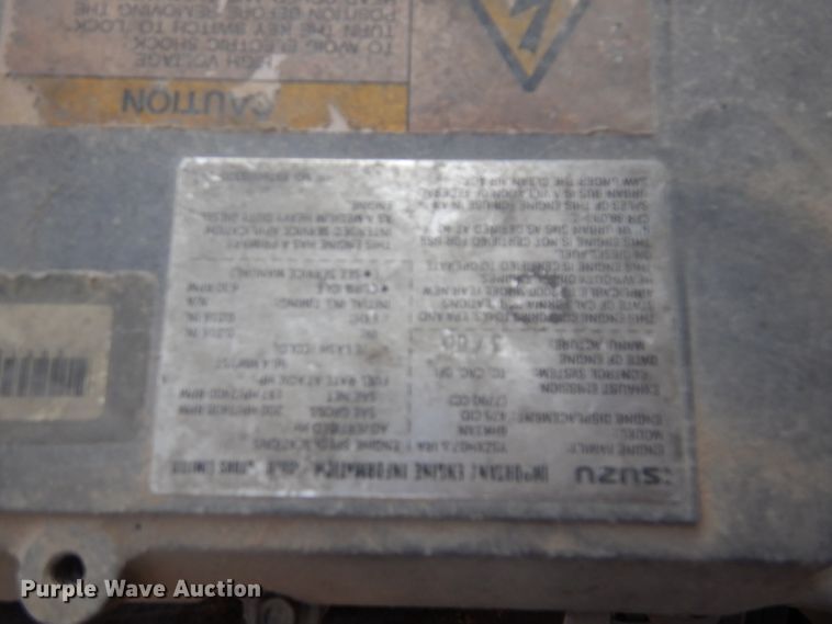 image for item DD3033 2000 Isuzu FTR flatbed truck