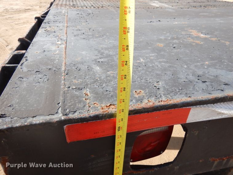 image for item DD3033 2000 Isuzu FTR flatbed truck