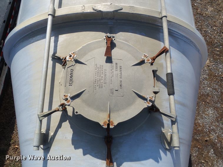 image for item DF0819 2000 LBT HAB-HA3-J1400X3 pneumatic dry bulk trailer