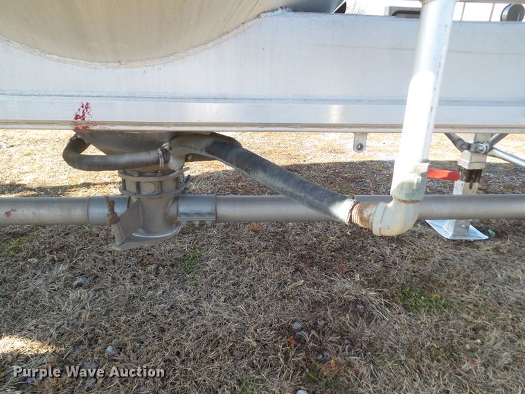 image for item DF0819 2000 LBT HAB-HA3-J1400X3 pneumatic dry bulk trailer