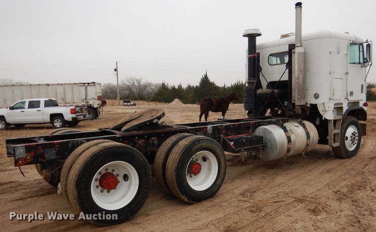 image for item DG5860 1990 Freightliner COE semi truck