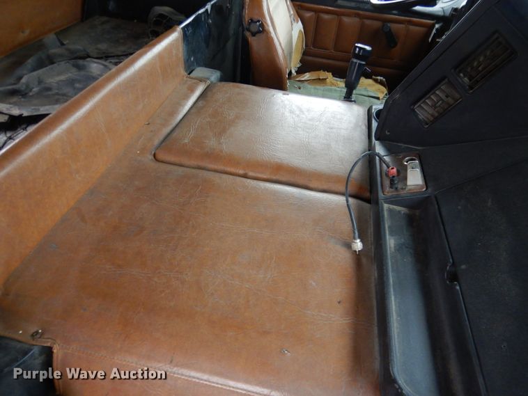 image for item DG5860 1990 Freightliner COE semi truck