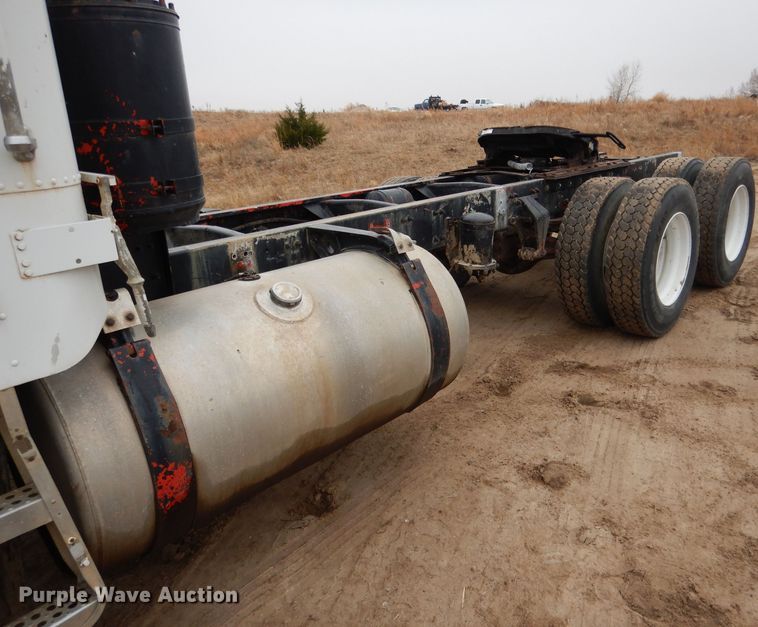 image for item DG5860 1990 Freightliner COE semi truck