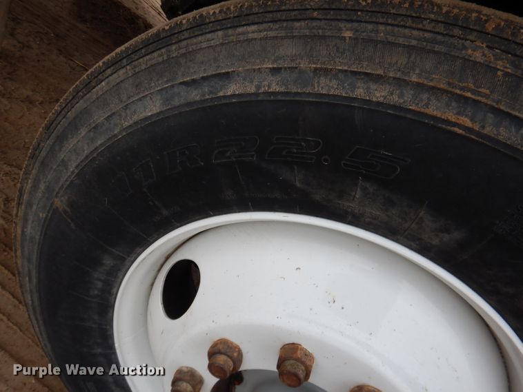 image for item DG5860 1990 Freightliner COE semi truck