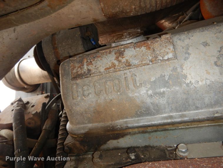 image for item DG5860 1990 Freightliner COE semi truck