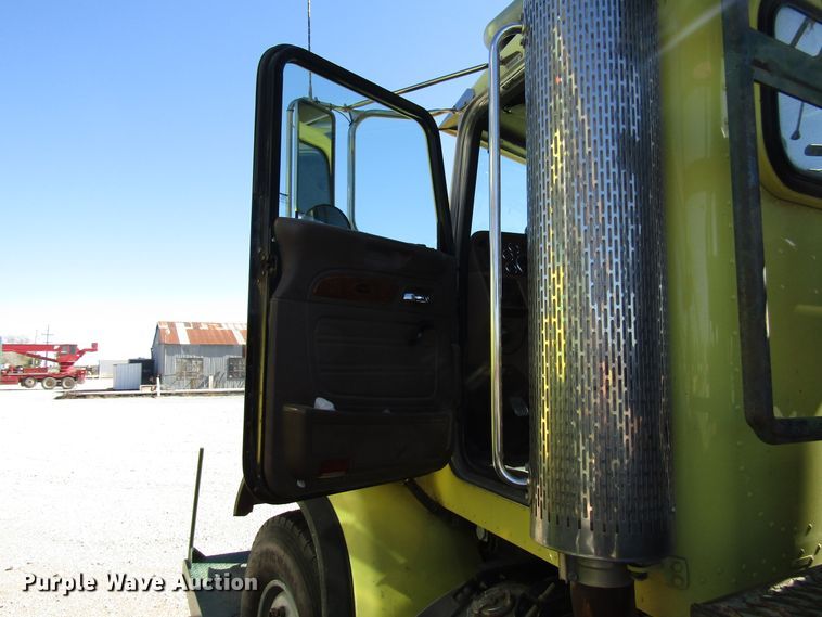 image for item DG6709 2007 Peterbilt 357 winch truck