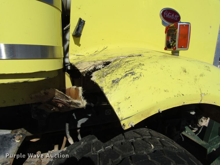 image for item DG6709 2007 Peterbilt 357 winch truck