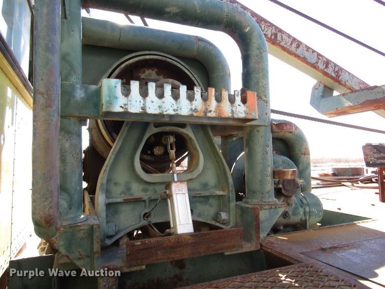 image for item DG6709 2007 Peterbilt 357 winch truck