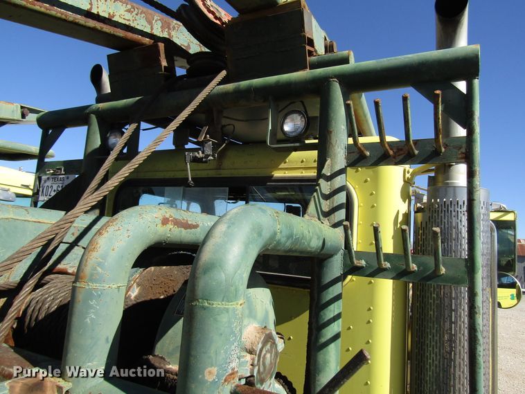 image for item DG6709 2007 Peterbilt 357 winch truck