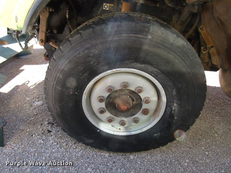 image for item DG6709 2007 Peterbilt 357 winch truck