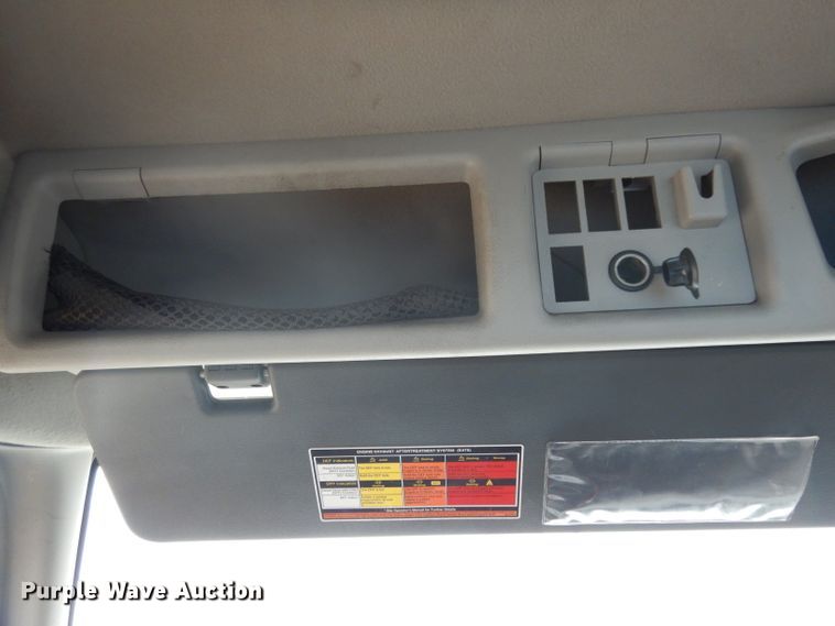 image for item DH2261 2012 Volvo VN semi truck