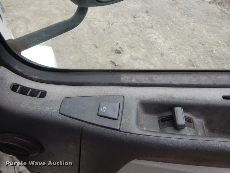 image for item DH2261 2012 Volvo VN semi truck