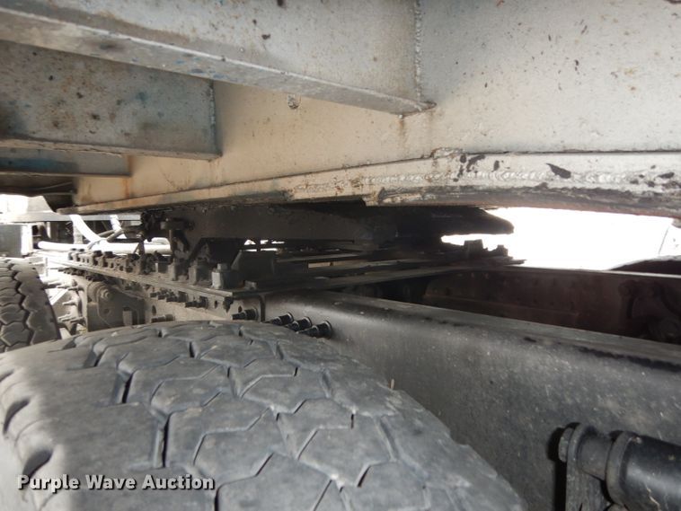 image for item DH2261 2012 Volvo VN semi truck