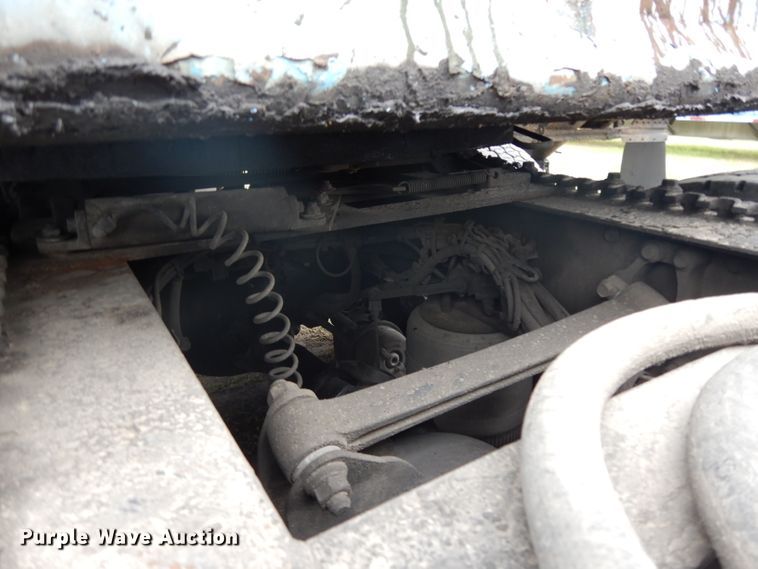 image for item DH2261 2012 Volvo VN semi truck