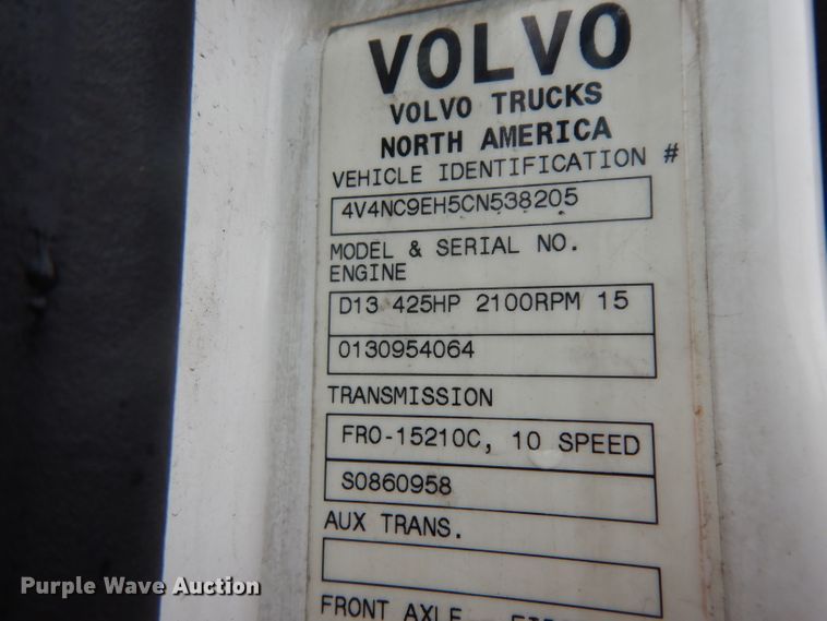 image for item DH2261 2012 Volvo VN semi truck