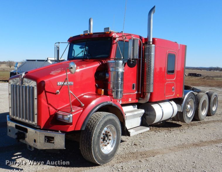 image for item DH5298 2007 Kenworth T800 semi truck