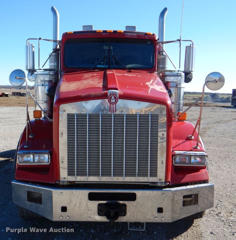 image for item DH5298 2007 Kenworth T800 semi truck