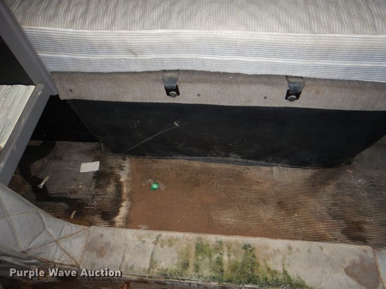 image for item DH5298 2007 Kenworth T800 semi truck