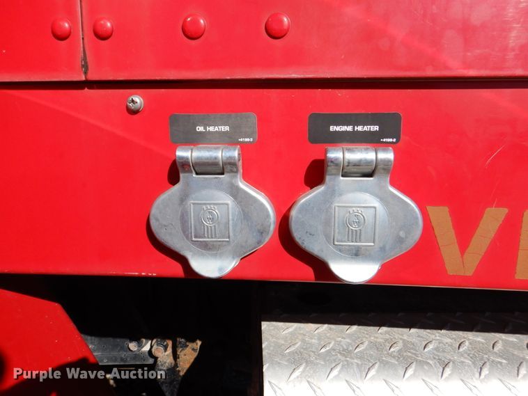 image for item DH5298 2007 Kenworth T800 semi truck