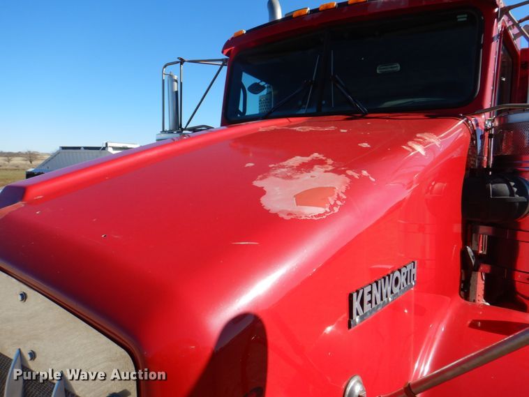 image for item DH5298 2007 Kenworth T800 semi truck